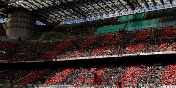 米兰球迷热情高涨！新赛季米兰首场正式比赛吸引71061人现场观战