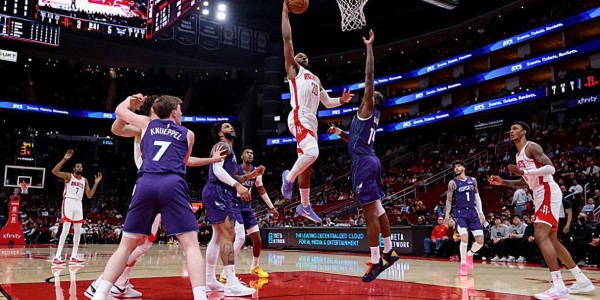 开云中国官方网站-本来进攻就一片混乱，结果火箭还让他长时间留在场上拖累空间？