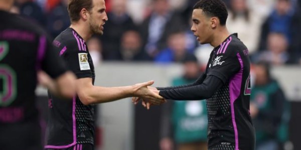 拜仁3连大胜可喜，纸糊后防被鱼腩捅穿让枪手偷笑