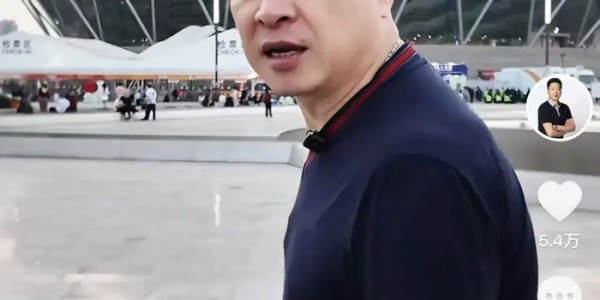 打进四强的幕后功臣！李春江已经离开山西男篮，定居东莞|季后赛|广东男篮|江苏男篮|上海男篮|李京龙_新浪体育_新浪新闻