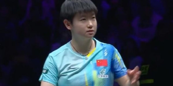 孙颖莎首秀胜朱芊曦 成功晋级重庆冠军赛女单16强