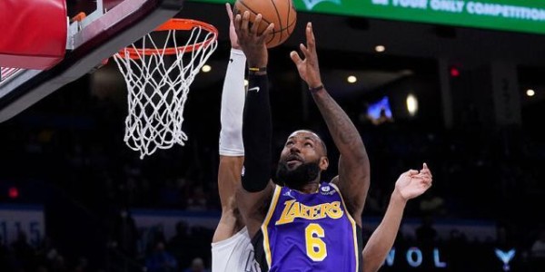 开云体育中国官方网站地址-湖人终于复仇雷霆！浓眉缺席紫金军团还得靠詹皇