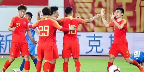 国足结束国际足联系列赛任务，6位国脚表现不俗，通过邵佳一考察
