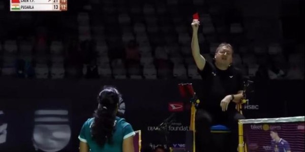 开云中国官方网站-国羽印尼赛四强出炉！辛杜连拿黄牌和红牌，陈雨菲解读25秒新规|世界羽联|蒋振邦|魏雅欣|印度|普萨拉·文卡塔·辛杜_新浪体育_新浪新闻