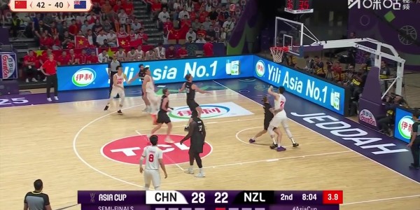 周琦：中国男篮破联防时4个人离得太近了 没有把空间拉开